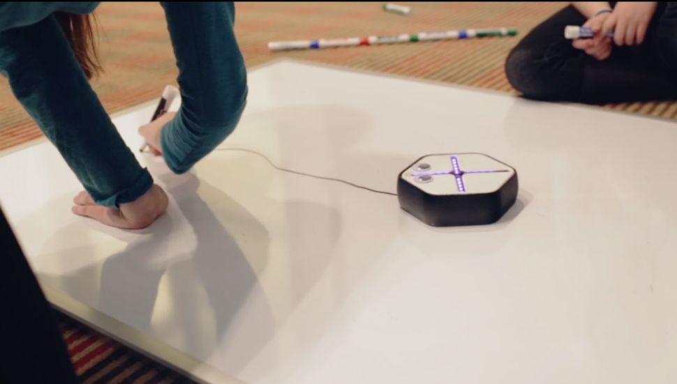 Root – робот, обучающий маленьких детей программированию  - 4